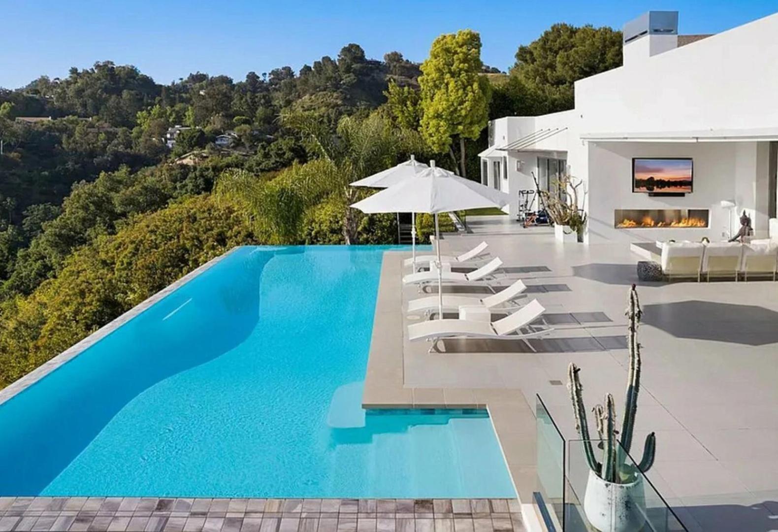 Pristine Paradise With Scenic Views Villa Beverly Hills Exterior photo