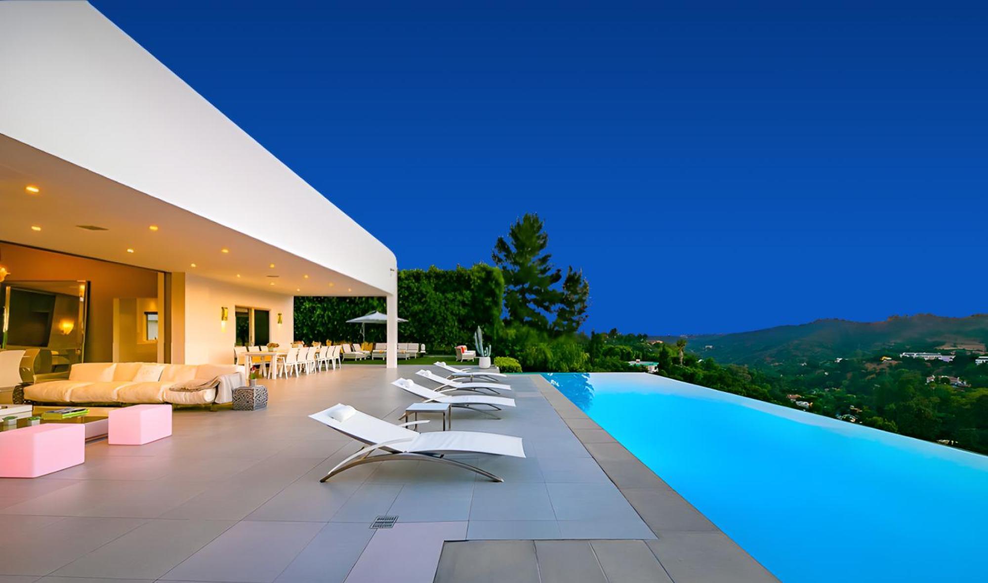 Pristine Paradise With Scenic Views Villa Beverly Hills Exterior photo